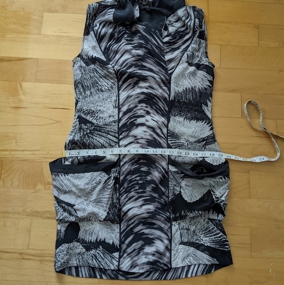 Bcbg MaxAzrua 100% silk feathers print grey black dress Medium @v - Picture 7 of 7